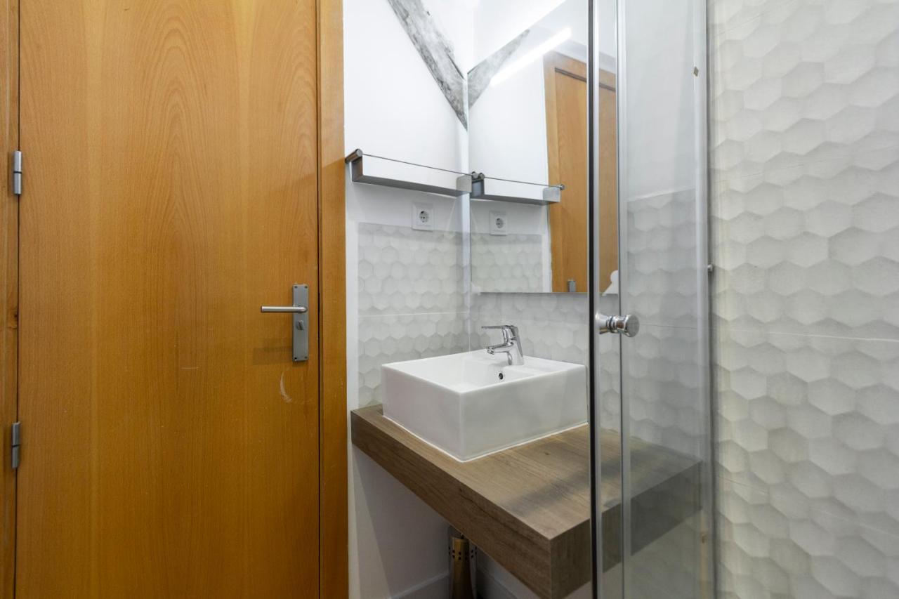 Dobo Homes - Zu84 มาดริด ภายนอก รูปภาพ
